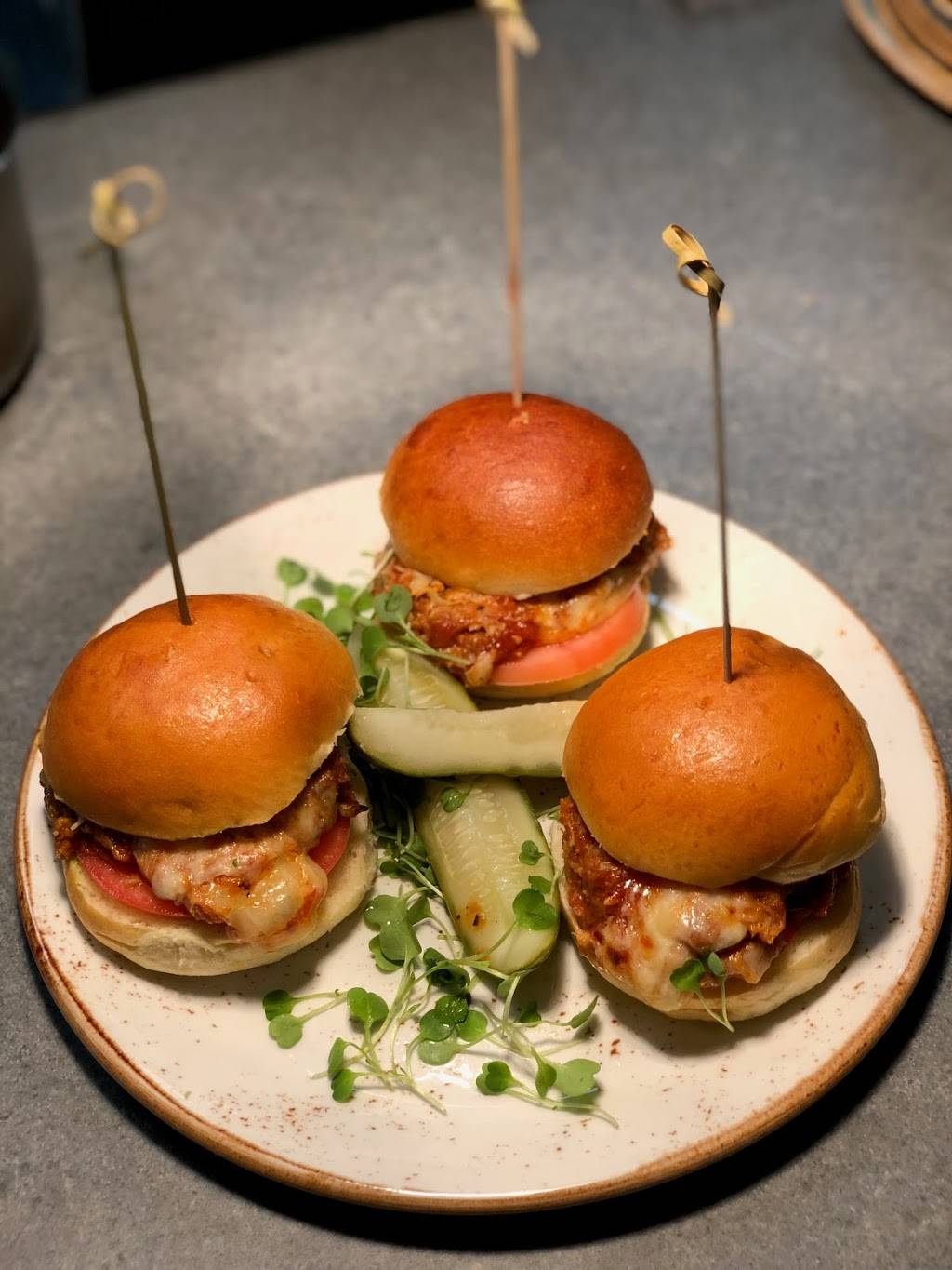 Southern Table kitchen & Bar | restaurant | 2918, 39 Marble Ave, Pleasantville, NY 10570, USA | 9146183355 OR +1 914-618-3355