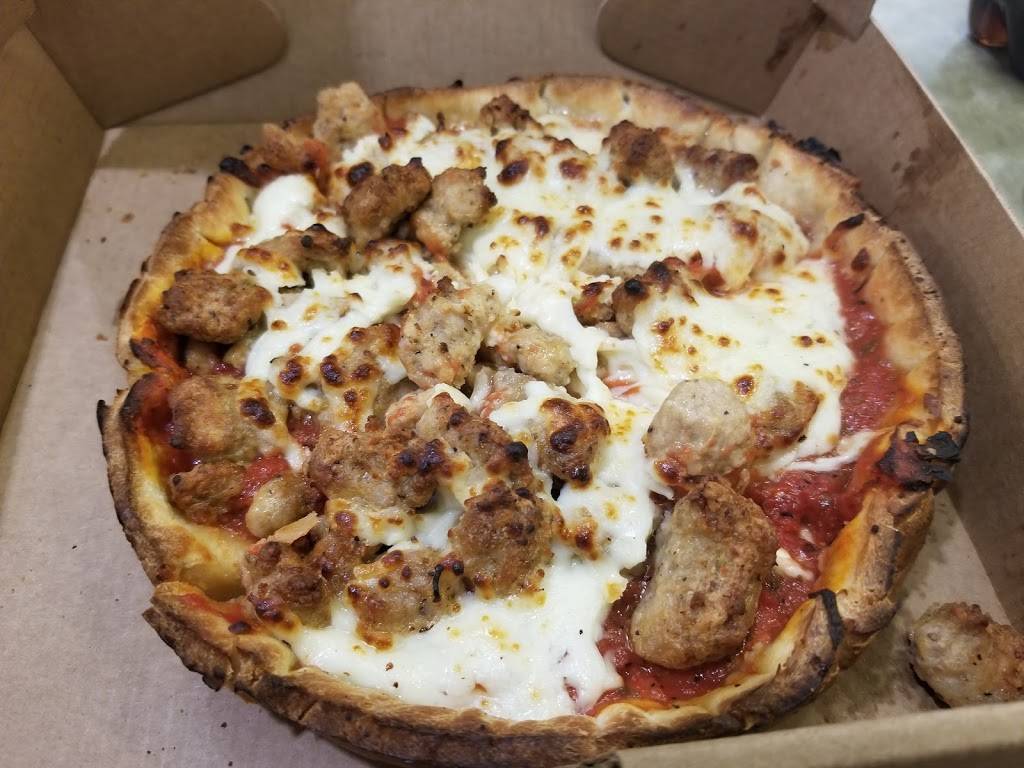 Reggios Chicago Style Pizza and Hot Dogs | restaurant | Terminal 1, 10000 Bessie Coleman Dr, Chicago, IL 60666, USA | 7736866180 OR +1 773-686-6180