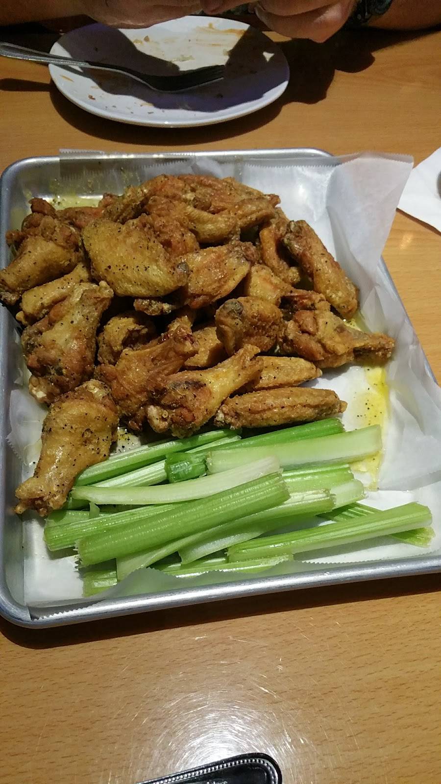 Sidelines Grille Holly Springs | restaurant | 5343 Old Hwy 5 #301, Holly Springs, GA 30188, USA | 7703848244 OR +1 770-384-8244