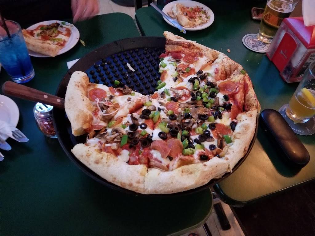 Pullanos Pizza | restaurant | 13848 N 51st Ave, Glendale, AZ 85306, USA | 6029781234 OR +1 602-978-1234