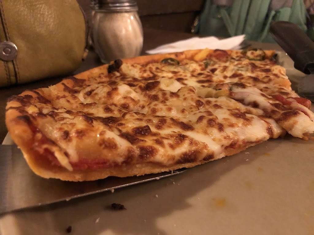 Gambinos Pizza | restaurant | 339 S 1st St, Colwich, KS 67030, USA | 3167961121 OR +1 316-796-1121