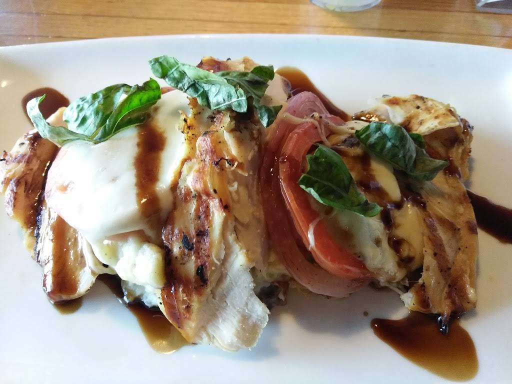 Applebees Grill + Bar | restaurant | 2933 John Hawkins Pkwy, Hoover, AL 35244, USA | 2054441102 OR +1 205-444-1102