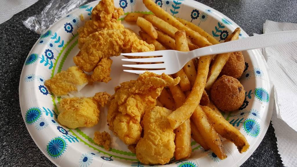 New England Seafood | restaurant | 95 Halton Rd, Greenville, SC 29607, USA | 8649218217 OR +1 864-921-8217