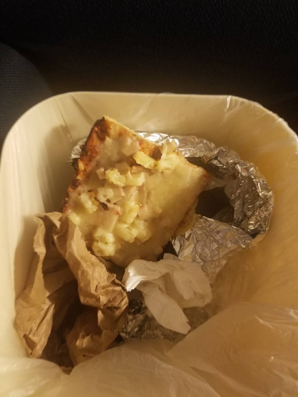 Marios Pizza House | restaurant | 3322 Wilson Blvd, Arlington, VA 22201, USA | 7035250222 OR +1 703-525-0222