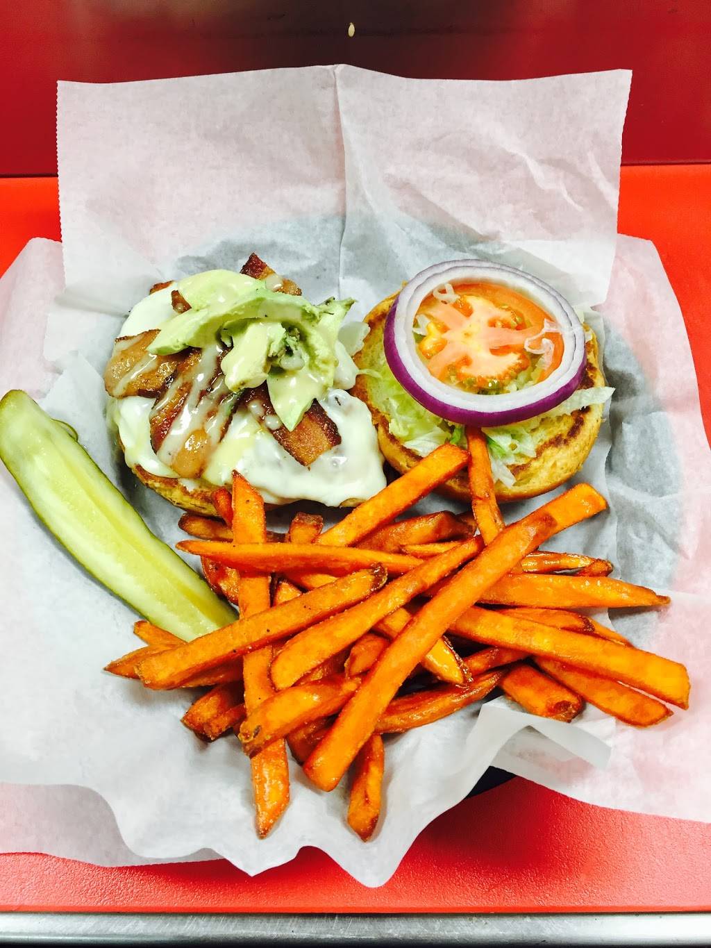 Fatties Pub | restaurant | 14420 John Humphrey Dr, Orland Park, IL 60467, USA | 7086454901 OR +1 708-645-4901