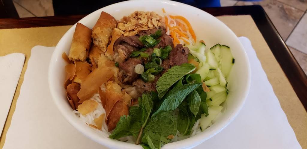 Saigon Restaurant | restaurant | 2437 Naglee Rd, Tracy, CA 95304, USA | 2098300444 OR +1 209-830-0444