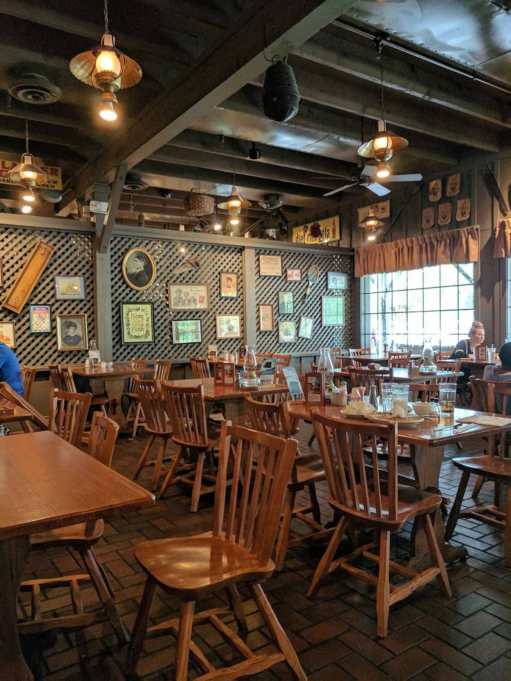 Cracker Barrel Old Country Store | restaurant | 10250 Plaza Americana Dr, Baton Rouge, LA 70816, USA | 2259261328 OR +1 225-926-1328