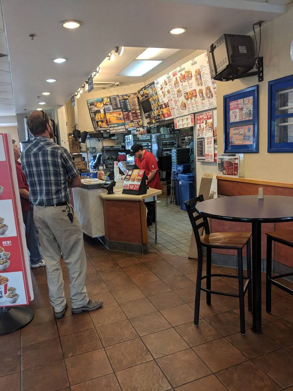 KFC | restaurant | 3210 Arapahoe Ave, Boulder, CO 80303, USA | 3034470702 OR +1 303-447-0702