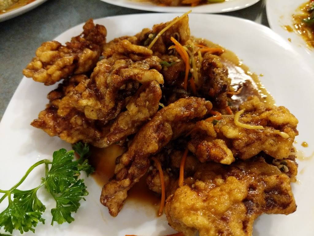 一家人私房菜 | restaurant | 1030 Adelaide St N, London, ON N5Y 2M9, Canada | 5196018868 OR +1 519-601-8868