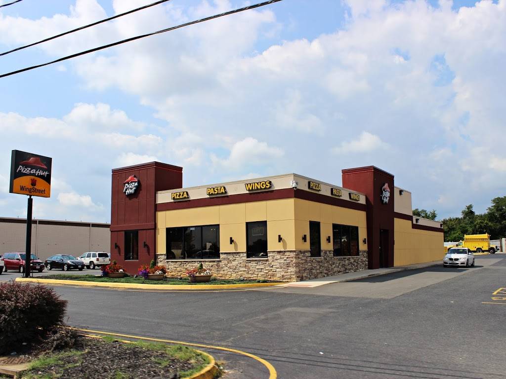 Pizza Hut | restaurant | 5305 Jefferson Davis Hwy, Fredericksburg, VA 22408, USA | 5408988888 OR +1 540-898-8888
