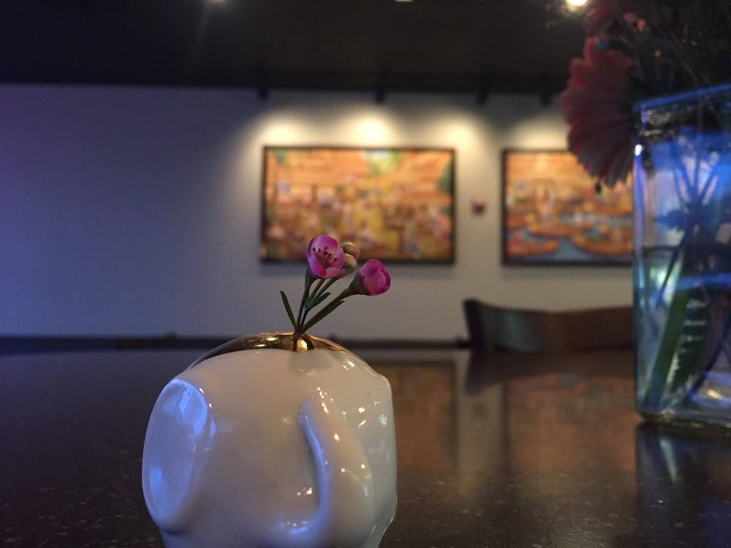 Thai House | restaurant | 2101 N 120th St, Omaha, NE 68164, USA | 4028844275 OR +1 402-884-4275