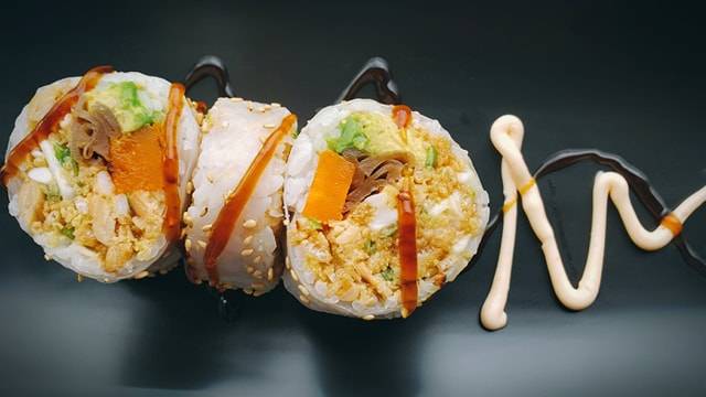 SOUCHi bar à sushi | restaurant | 6615 Boulevard Monk, Montréal, QC H4E 3J2, Canada | 5145448444 OR +1 514-544-8444