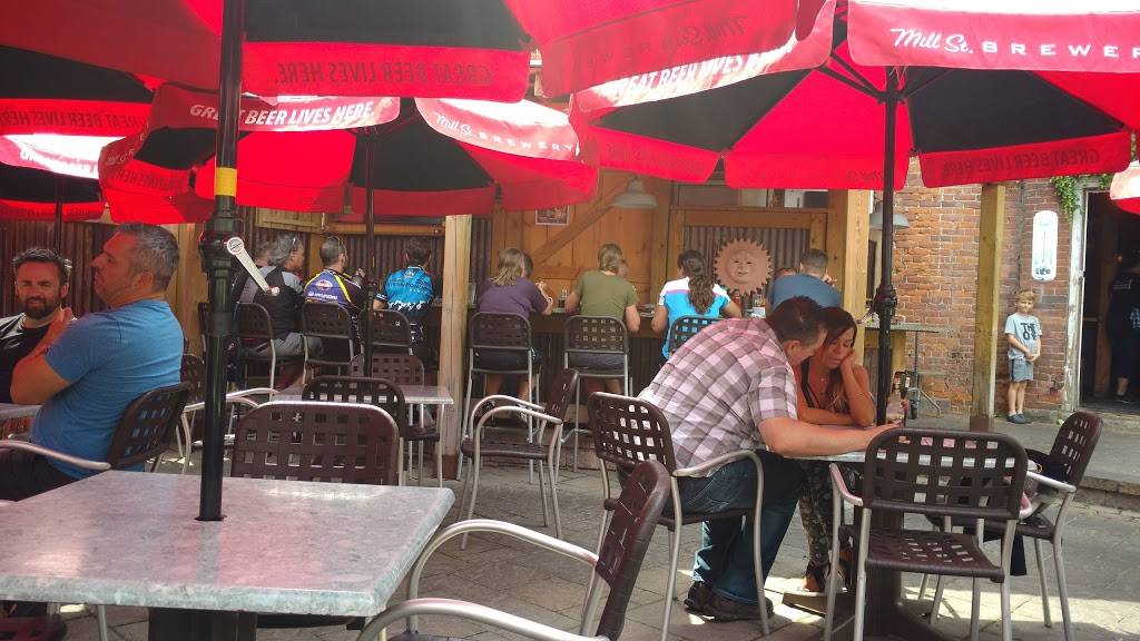 Thirsty Cactus | restaurant | 2 King Street East, Dundas, ON L9H 1B8, Canada | 9056278488 OR +1 905-627-8488