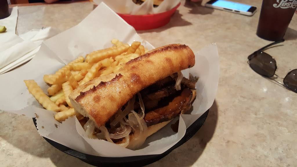 Cornerstone Sports Pub & Eatery | restaurant | 24 S Main St, Oconomowoc, WI 53066, USA | 2625601368 OR +1 262-560-1368