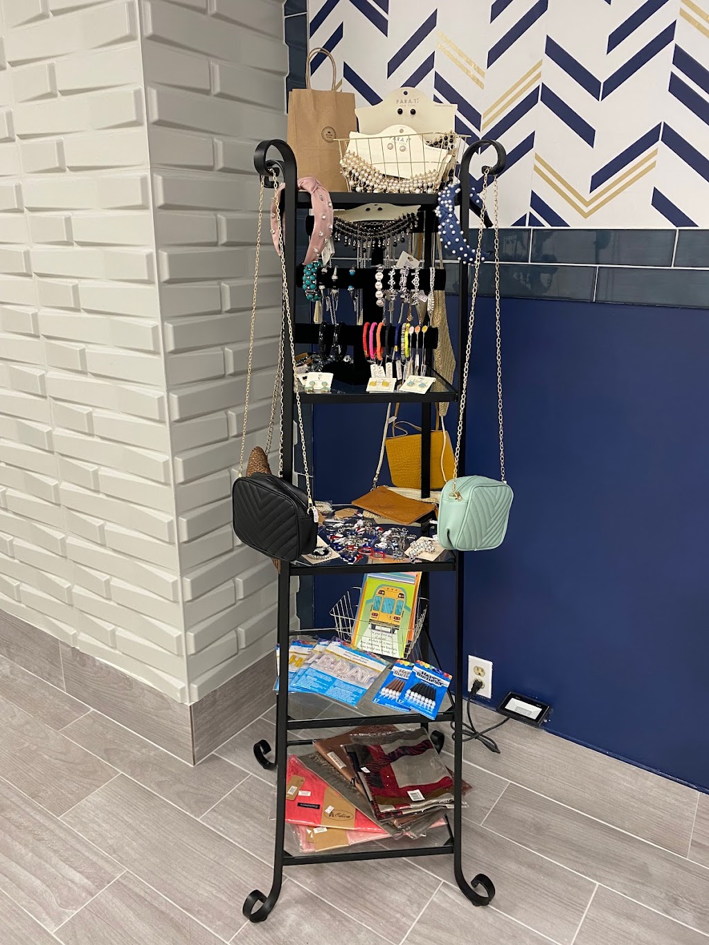 1981 Cafe | restaurant | 4801 Woodway Dr Ste 101W, Houston, TX 77056, United States | 7138265683 OR +1 713-826-5683