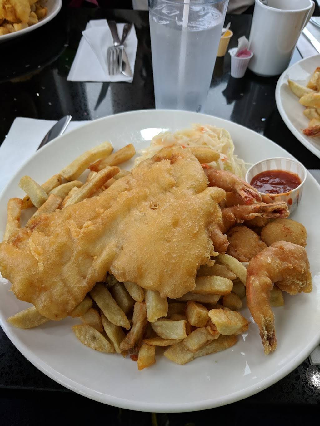 Halibut House Fish & Chips | restaurant | 3003 Danforth Ave, Scarborough, ON M1L 1E2, Canada | 4166918889 OR +1 416-691-8889