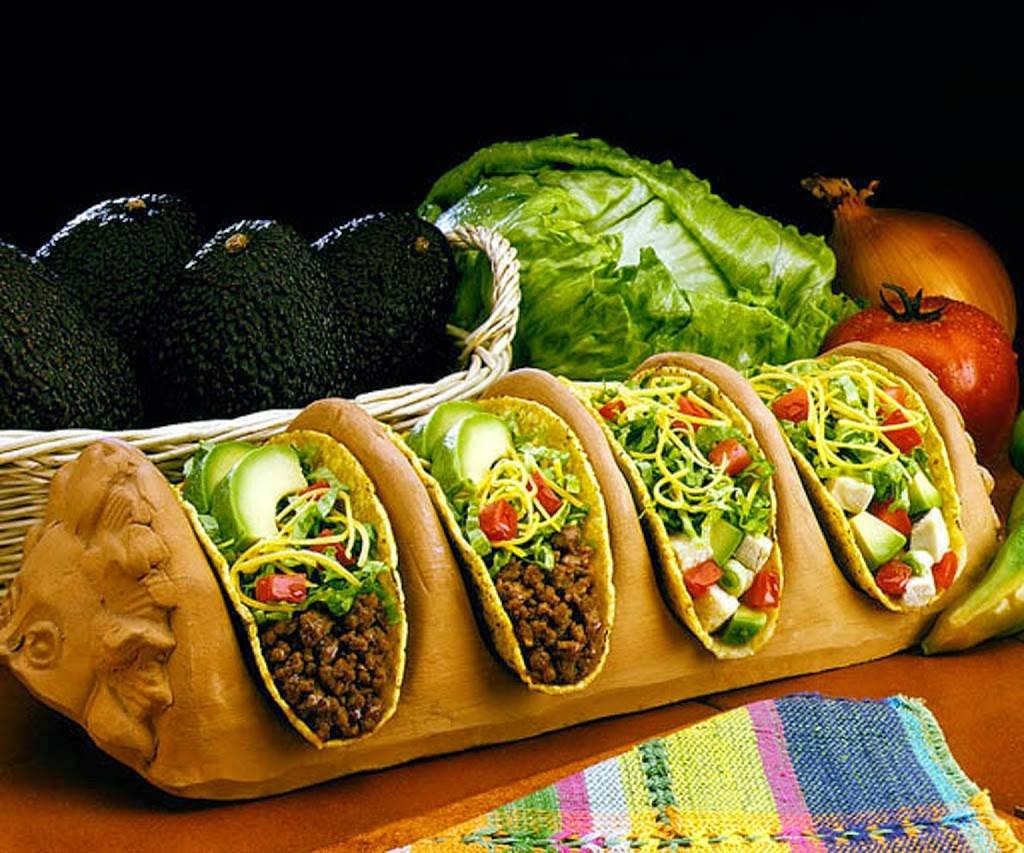 El Jarro de Arturo | restaurant | 13421 San Pedro Ave, San Antonio, TX 78216, USA | 2104945084 OR +1 210-494-5084