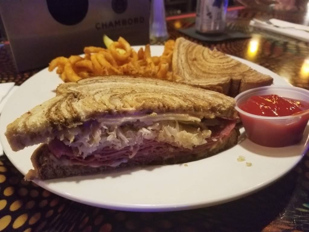 South Side Tavern | restaurant | 1279 S Willow St, Manchester, NH 03103, USA | 6039359947 OR +1 603-935-9947