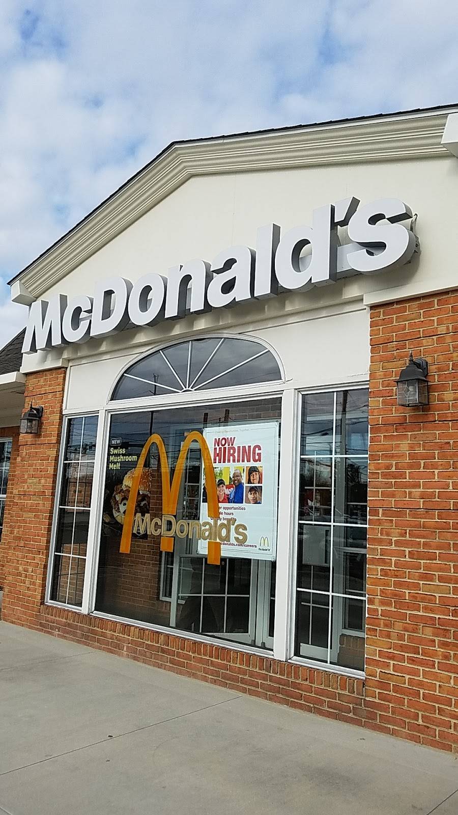 McDonalds | cafe | 7245 Pearl Rd, Middleburg Heights, OH 44130, USA | 4408427986 OR +1 440-842-7986