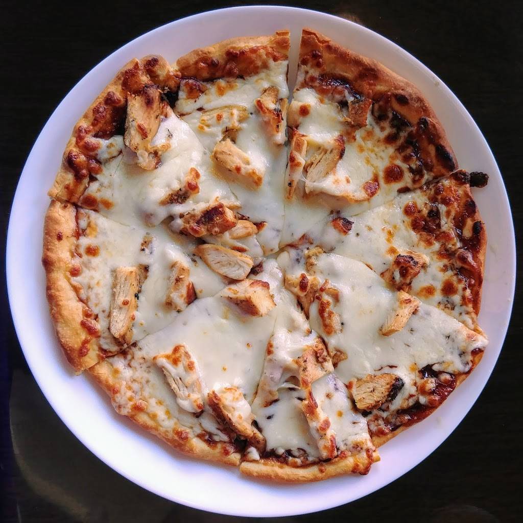 Olde Town Hall Restaurant & Pub | restaurant | 140 S Palmer St, Ridgeway, SC 29130, USA | 8033370389 OR +1 803-337-0389