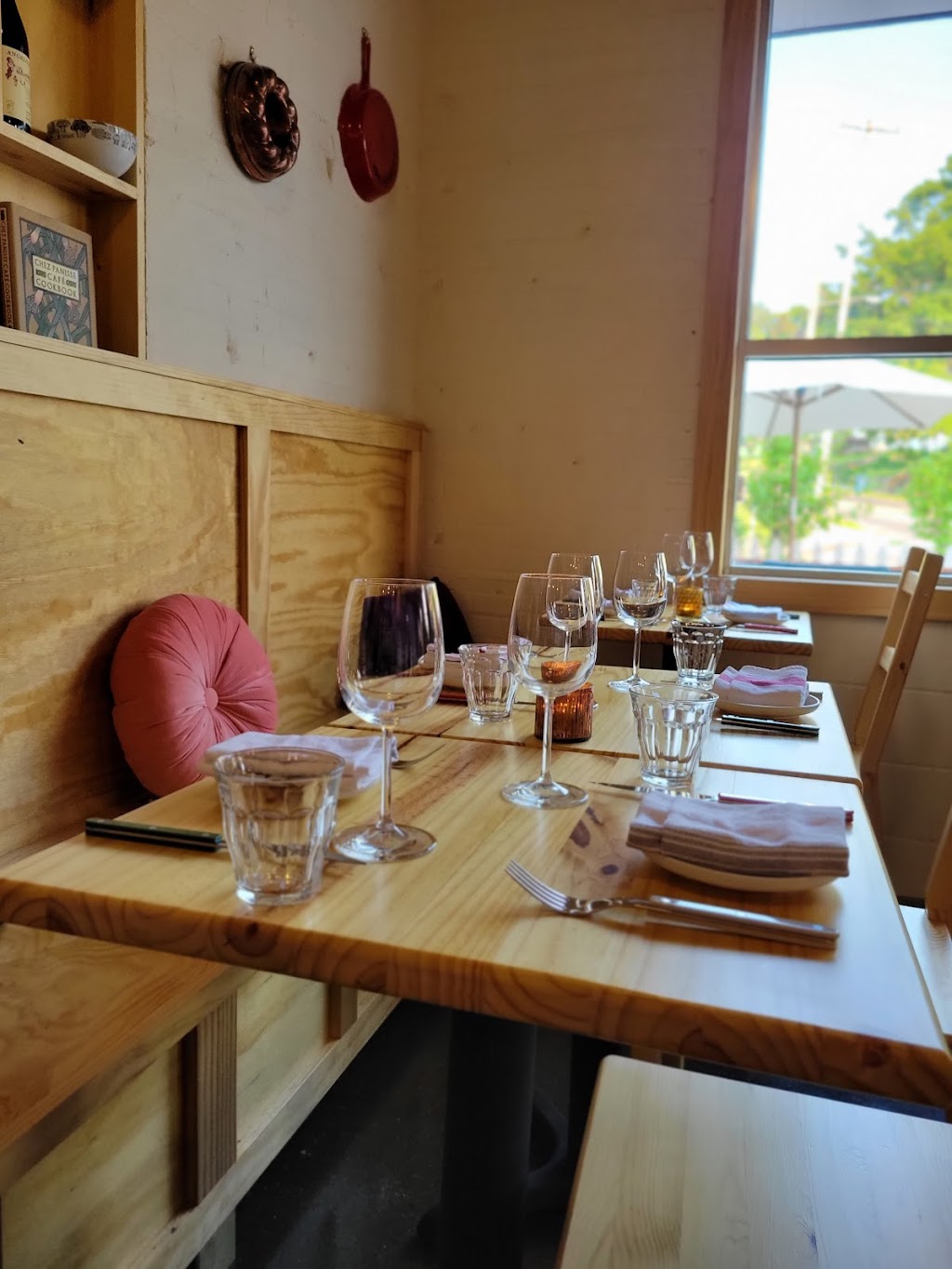 Cafe Mamo | restaurant | 1601 Plainfield Ave NE, Grand Rapids, MI 49505, USA | 6163503430 OR +1 616-350-3430