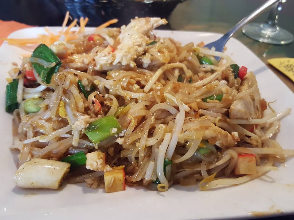 Bangkok Garden Restaurant | restaurant | 4906 St Elmo Ave, Bethesda, MD 20814, USA | 3019510670 OR +1 301-951-0670
