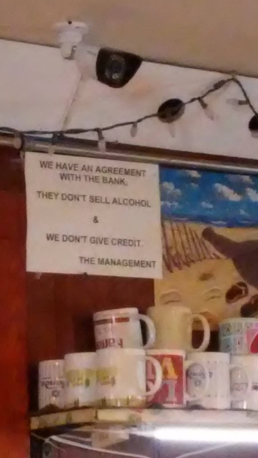 Faye Inn | restaurant | 2503 Main Ave, Mascoutah, IL 62258, USA | 6186772060 OR +1 618-677-2060