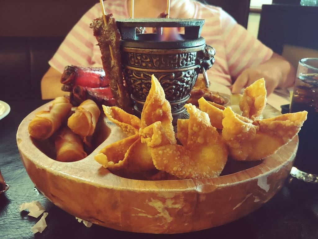 Formosa | restaurant | 1998 N College Ave, Fayetteville, AR 72703, USA | 4795718886 OR +1 479-571-8886