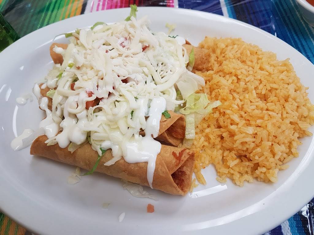 Sofos Restaurant | restaurant | 6082 Tecumseh Rd E, Windsor, ON N8T 1E3, Canada | 5199487977 OR +1 519-948-7977