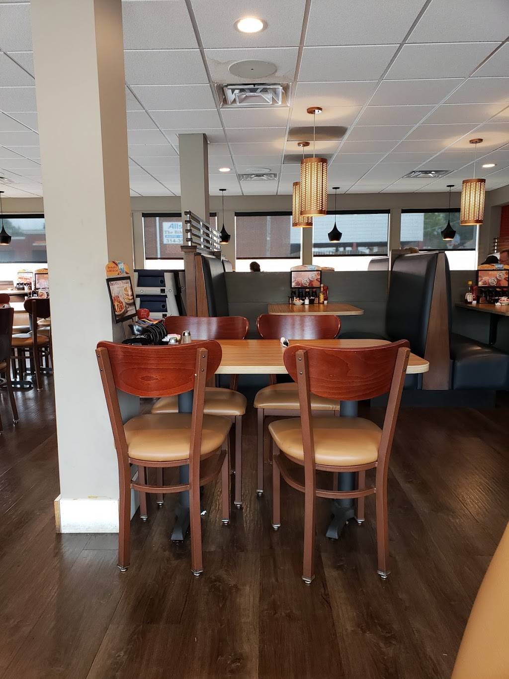 IHOP | restaurant | 6456 Chippewa St, St. Louis, MO 63109, USA | 3148334467 OR +1 314-833-4467