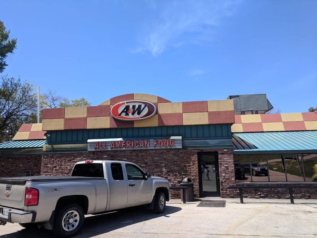 A&W Restaurant | restaurant | 21 Lake St, Frankfort, MI 49635, USA | 2313529021 OR +1 231-352-9021