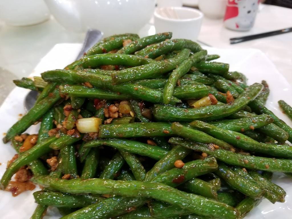 Golden Palace | restaurant | 4120 Delong St, Flushing, NY 11355, USA | 7188869588 OR +1 718-886-9588