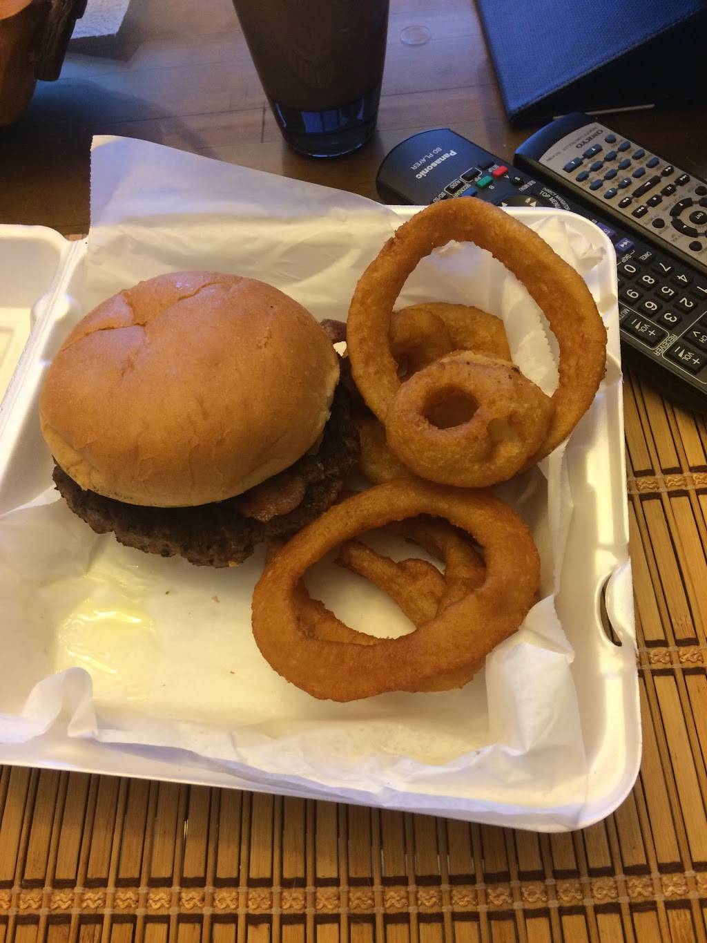 Jumpin Jacks | restaurant | 27796 Jodrell St NE, North Branch, MN 55056, USA | 7634448311 OR +1 763-444-8311