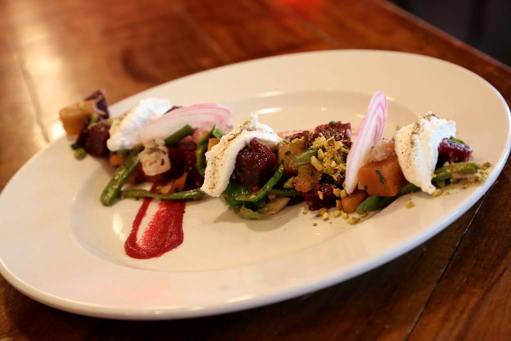 Monkland Taverne | restaurant | 5555 Av de Monkland, Montréal, QC H4A 1E1, Canada | 5144865768 OR +1 514-486-5768