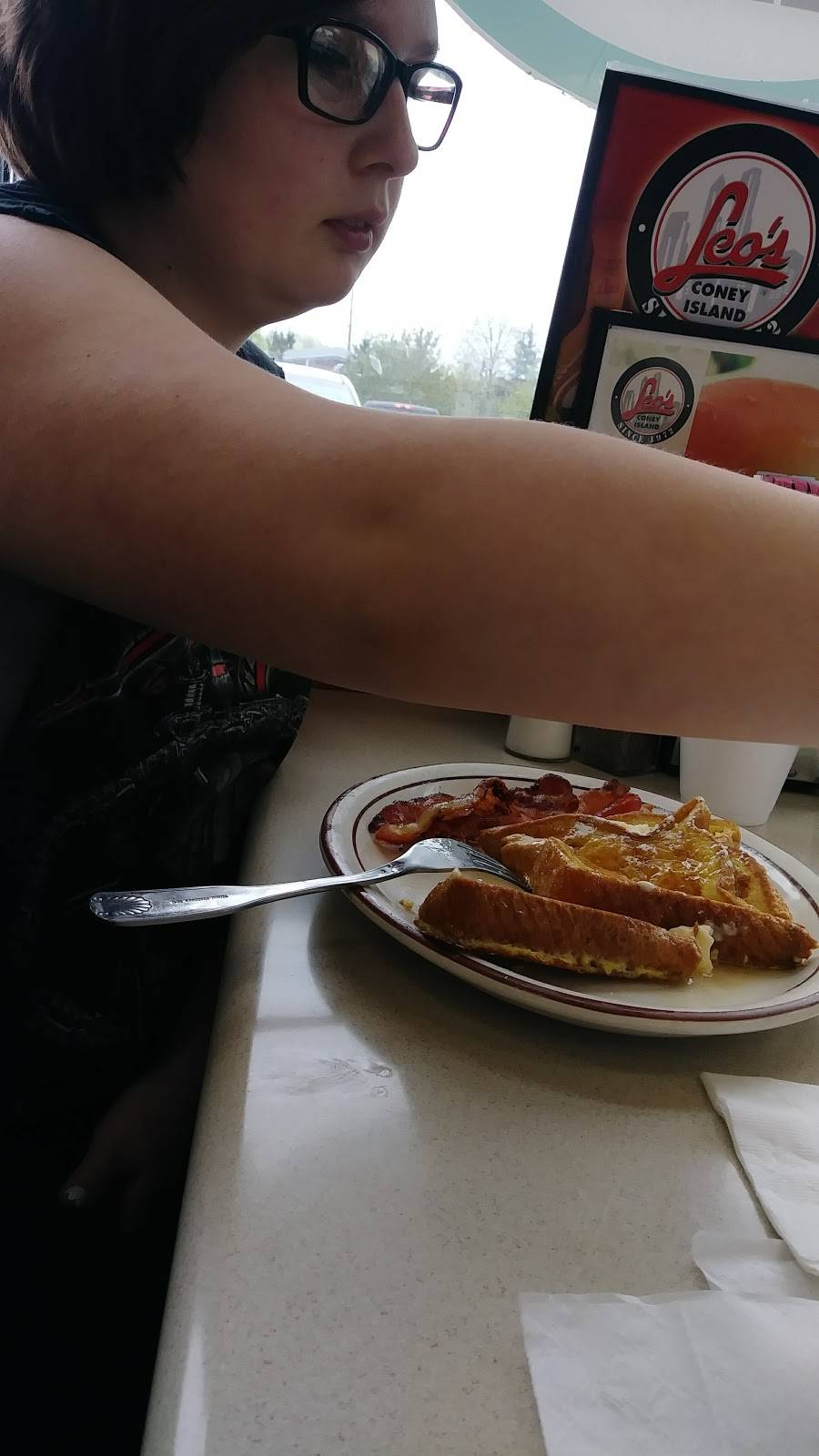 Pita Way | restaurant | 30428 Milford Rd, New Hudson, MI 48165, USA | 2486679074 OR +1 248-667-9074