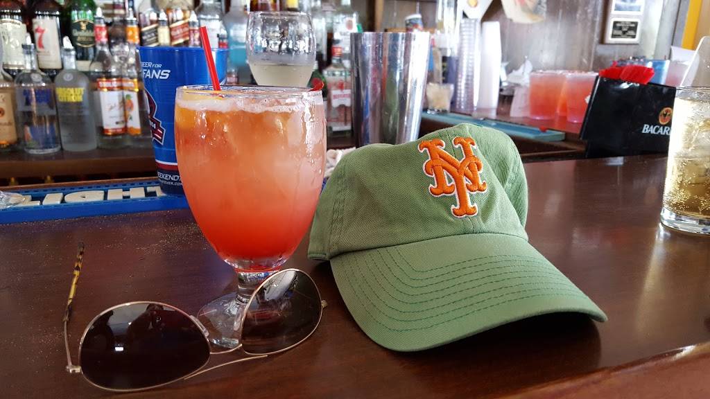 Kismet Inn | restaurant | 1 Oak St, Kismet, NY 11706, USA | 6315835592 OR +1 631-583-5592