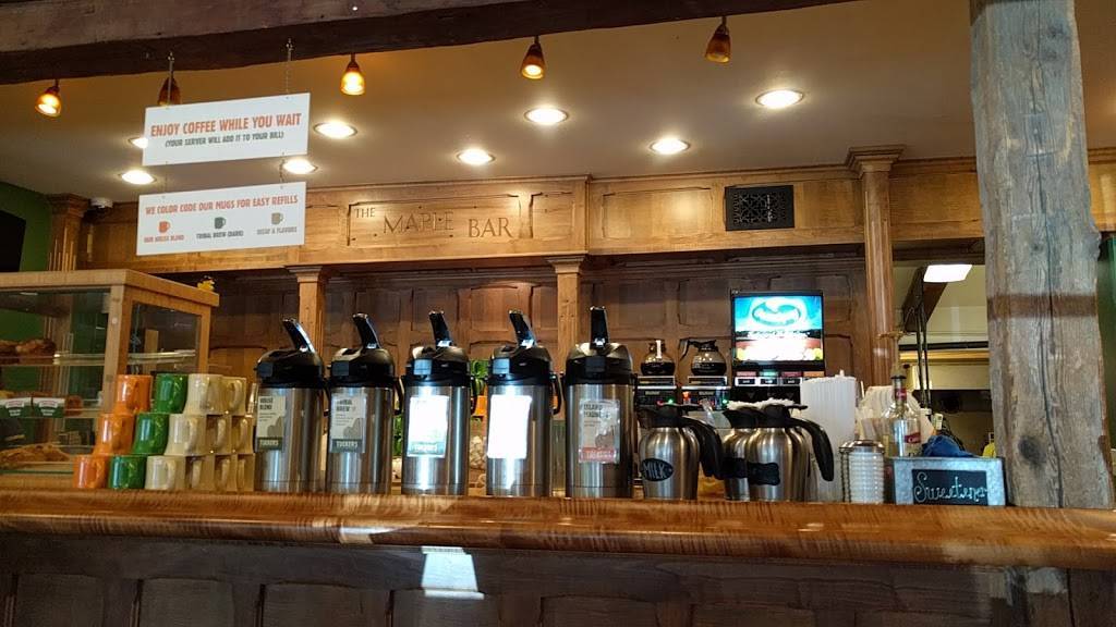 Tuckers | restaurant | 207 Main St, New London, NH 03257, USA | 6034135528 OR +1 603-413-5528