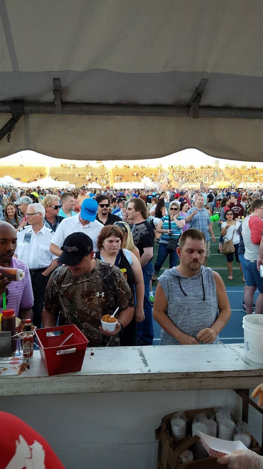 Taste of Joliet | restaurant | 3000 W Jefferson St, Joliet, IL 60435, USA | 8157417275 OR +1 815-741-7275