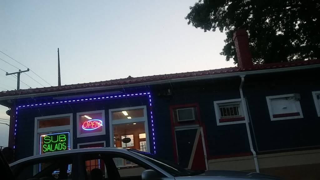 Parks Combo 2 | restaurant | 100 E Brookland Park Blvd, Richmond, VA 23222, USA | 8042280006 OR +1 804-228-0006