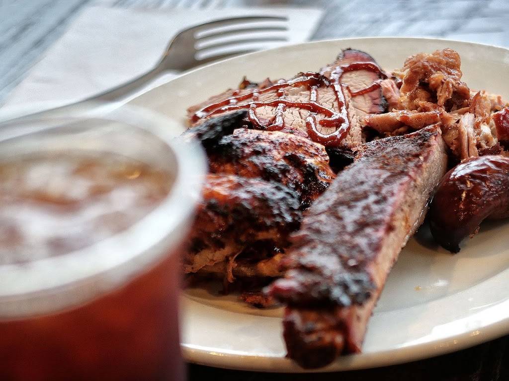 Vernons Smokehouse | restaurant | 1126 Craft Rd, Memphis, TN 38116, USA | 9013323322 OR +1 901-332-3322