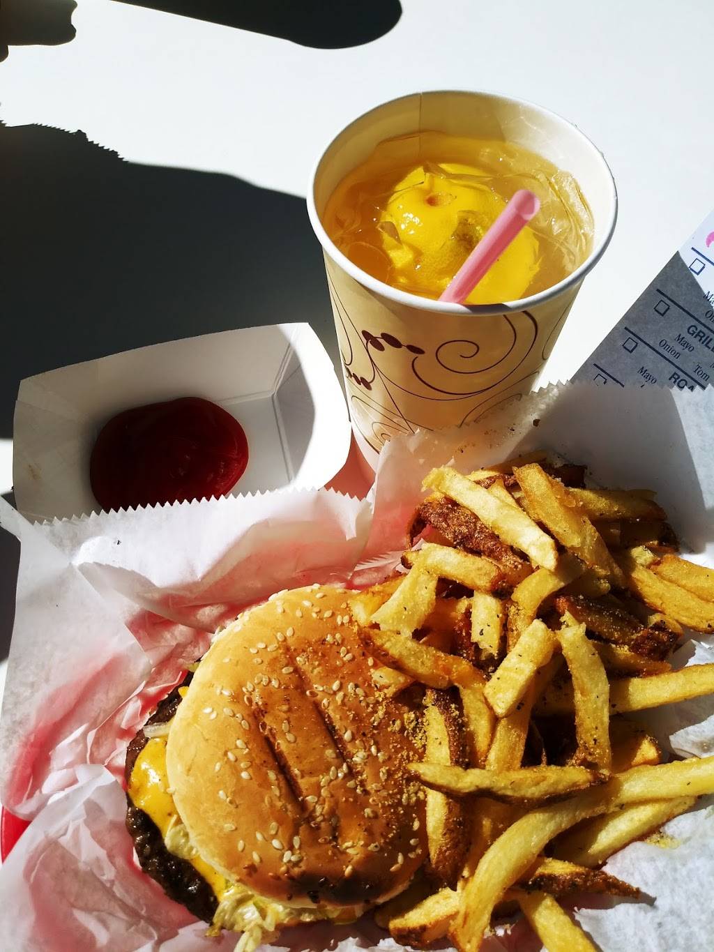 P Ts Olde Fashioned Grille | restaurant | 4544 Fountain Dr #2918, Wilmington, NC 28403, USA | 9103922293 OR +1 910-392-2293