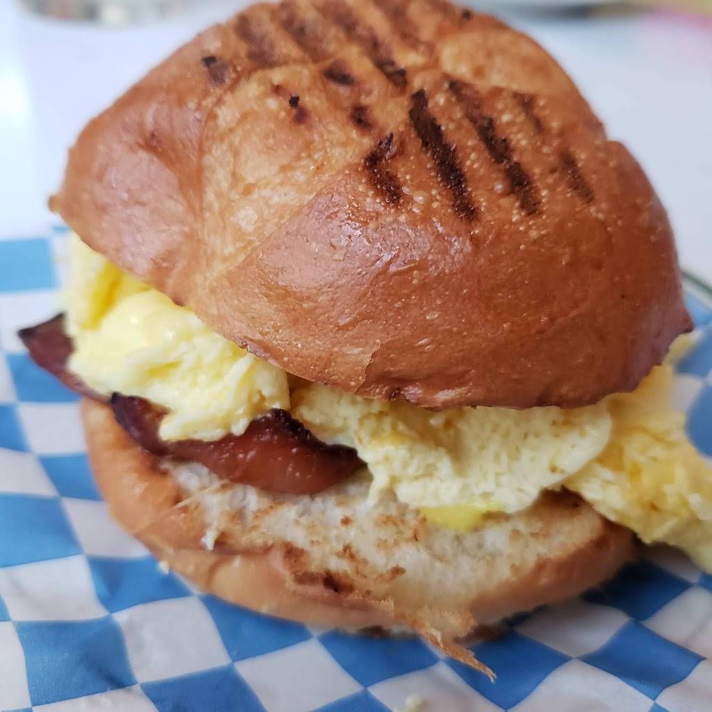 Bebop Waffle Shop | restaurant | 2600 California Ave SW, Seattle, WA 98116, USA | 2063057182 OR +1 206-305-7182