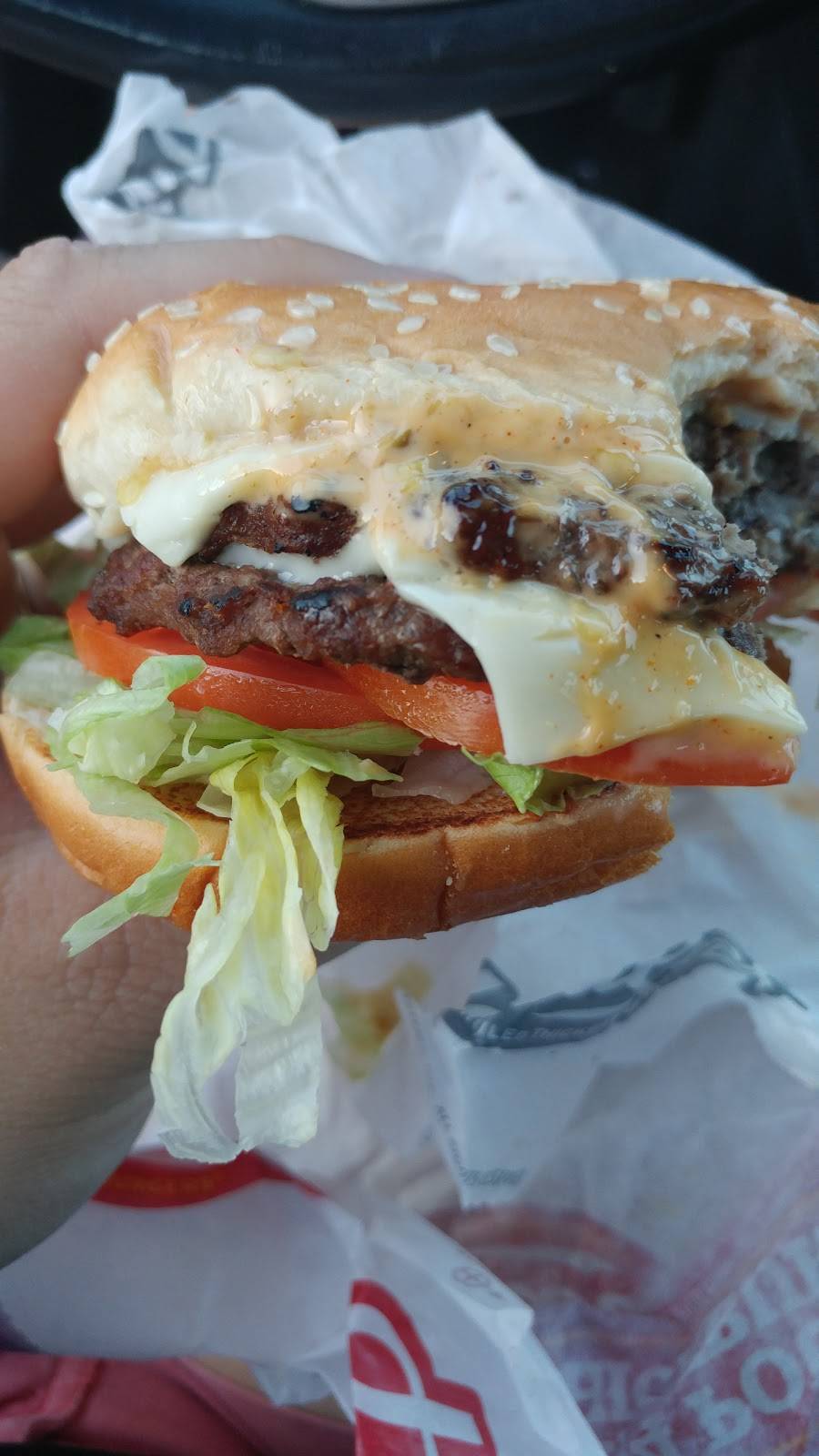 Hardees | meal takeaway | 144 W 16th St, Indianapolis, IN 46202, USA | 3179257650 OR +1 317-925-7650