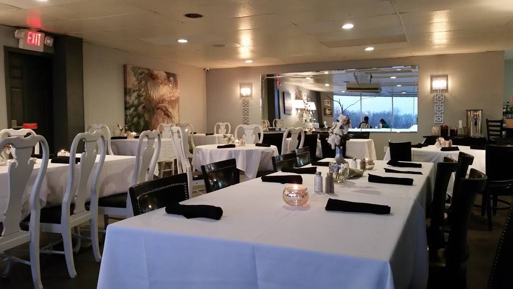 River Heights Restaurant | restaurant | 935 Riverside Ln, Crump, TN 38327, USA | 7316324484 OR +1 731-632-4484