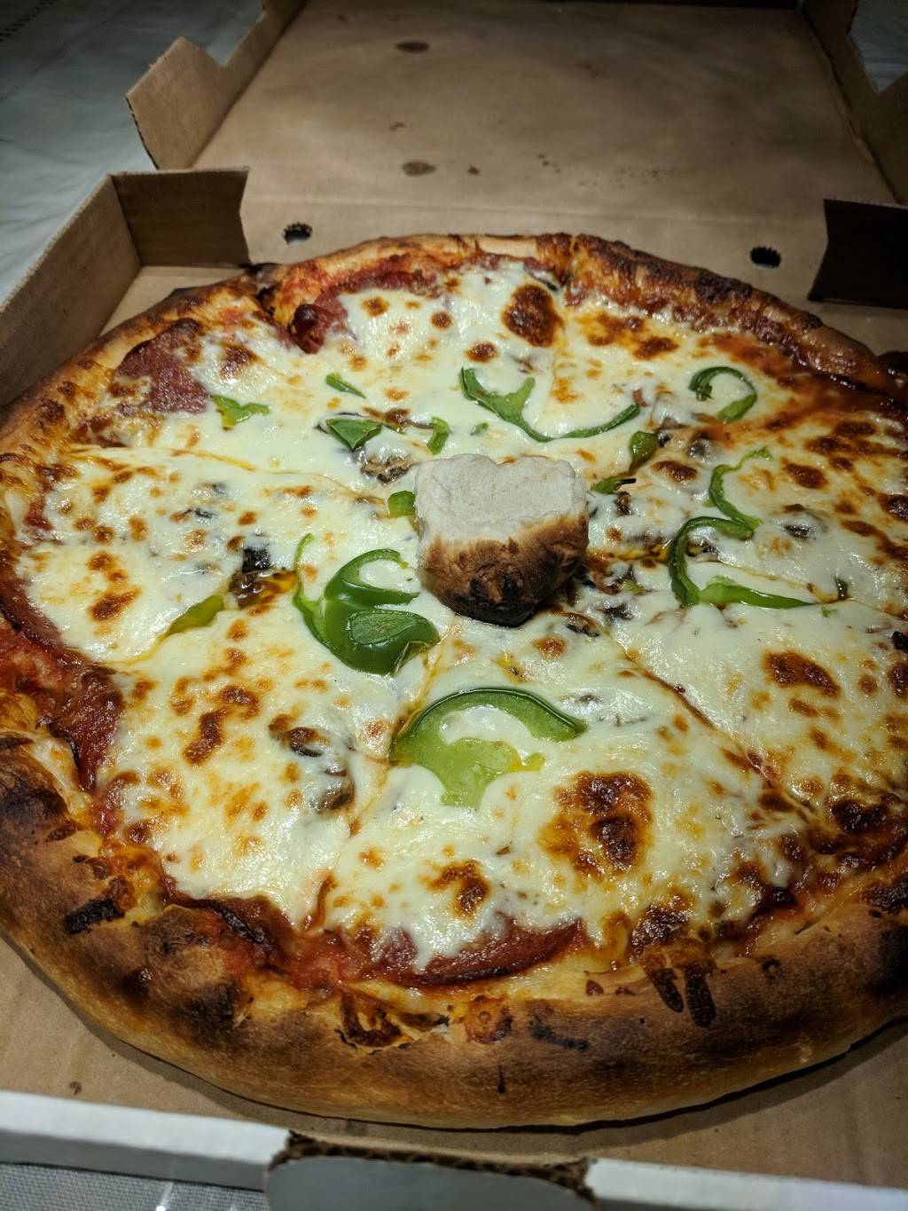 Connies Pizza | restaurant | 801 Rue Charlevoix, Montréal, QC H3K 1R6, Canada | 5149322045 OR +1 514-932-2045