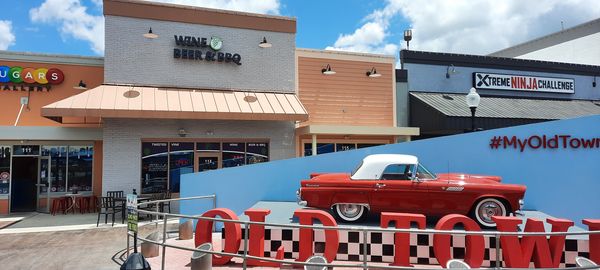 Twisted Vines Wine Beer and BBQ | restaurant | 5770 US-192 Suite 113, Kissimmee, FL 34746, USA | 4075075453 OR +1 407-507-5453