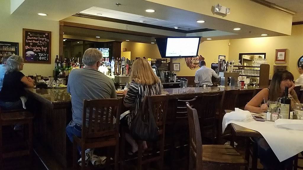 Luckys Steakhouse | restaurant | 17500 Silver Pkwy, Fenton, MI 48430, USA | 8107501400 OR +1 810-750-1400