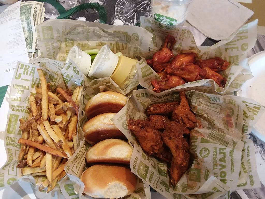 Wingstop | restaurant | 10749 North Fwy, Houston, TX 77037, USA | 2814489464 OR +1 281-448-9464