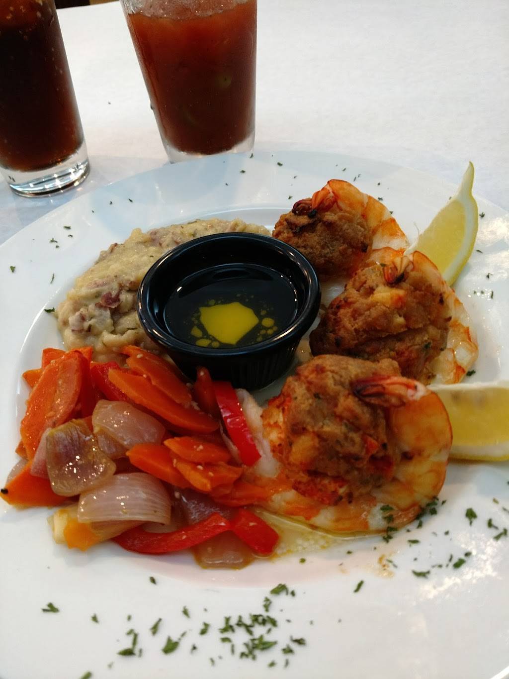 Seaport Inn Grill | Pier 41 70 | restaurant | 110 Middle St, Fairhaven, MA 02719, USA | 5089991112 OR +1 508-999-1112