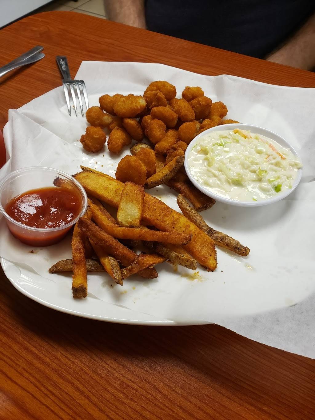 Old Town Diner | cafe | 307 Main St, Myersville, MD 21773, USA | 3015087096 OR +1 301-508-7096